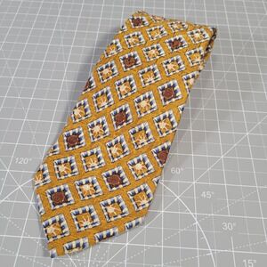 Ermenegildo Zegna Necktie Gold Diamond 100% Silk Tie Light Weight Made In Italy